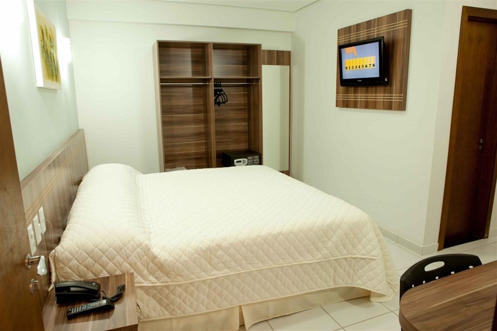 Serras Hotel Cuiabá Exterior photo